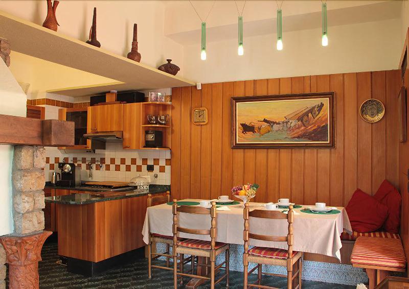 Couette-café Mirella 3*