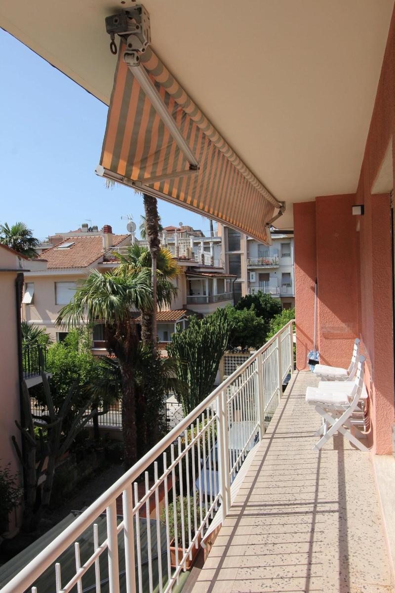 Mirella 3*