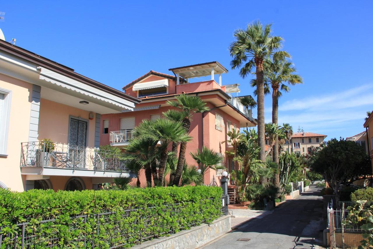 Mirella 3* Bordighera